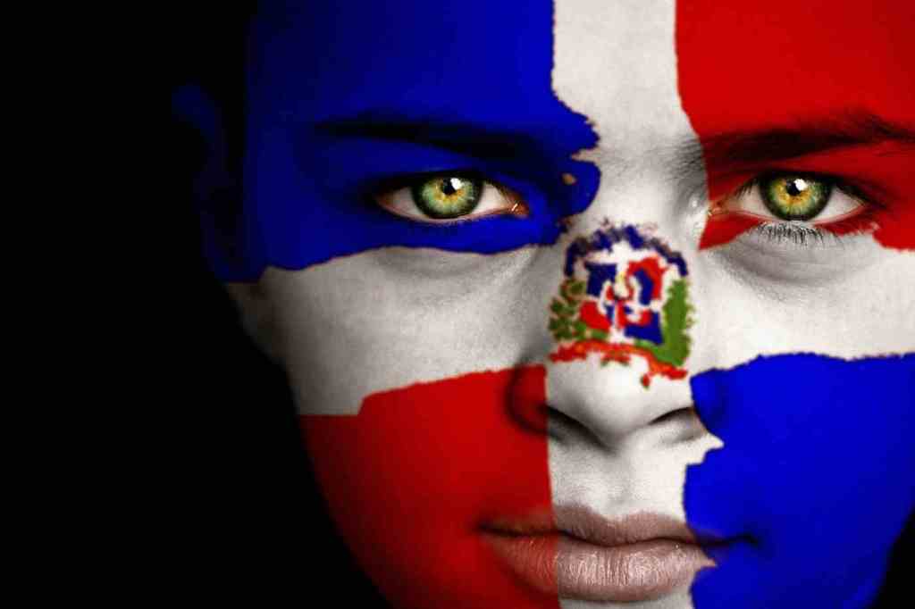 Poema a la Patria: Dominicana hasta la tambora, en la cara se me&nbsp;nota